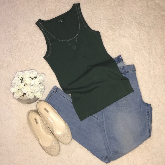 🦄 Green Tank Top - Picture 2 of 5